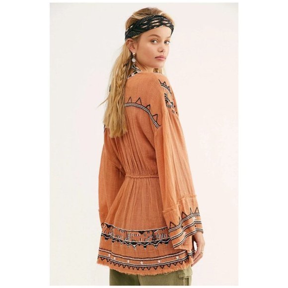 NEW FREE PEOPLE Dreamweaver Embroidered Tunic Top - Size Small - Picture 4 of 8